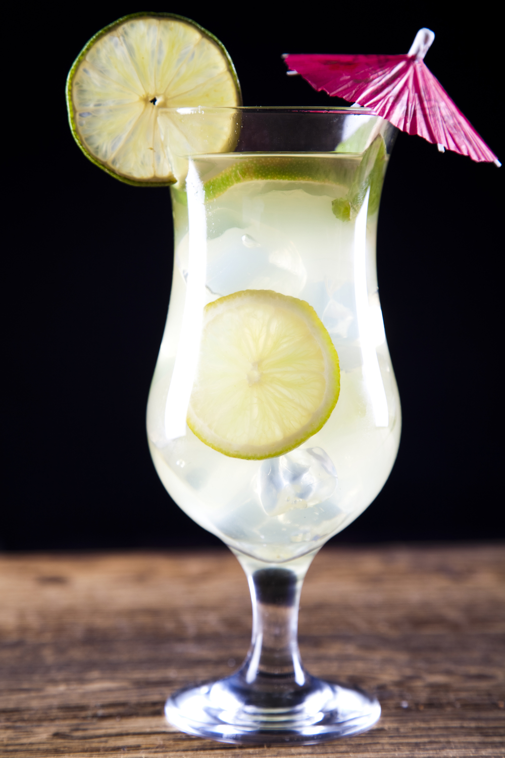 異國情調(diào)的自然色彩 探索多彩酒精飲料的魅力